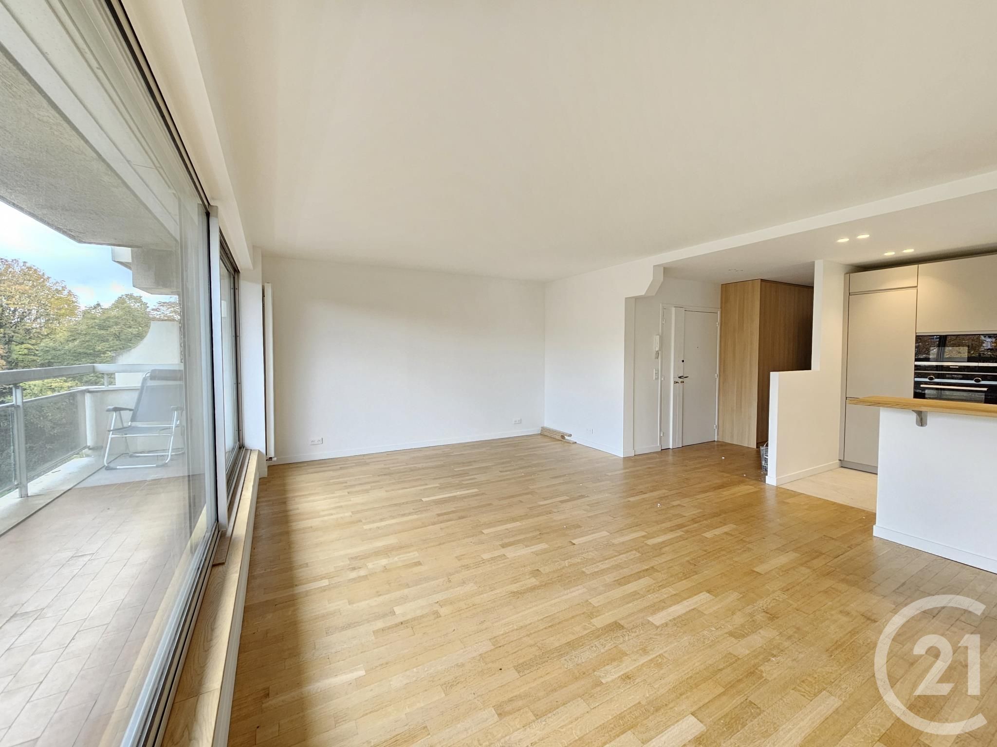 Flat Boulevard de la Saussaye in Neuilly-sur-Seine