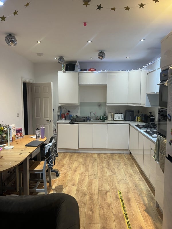 Room Wilmslow Road in Manchester
