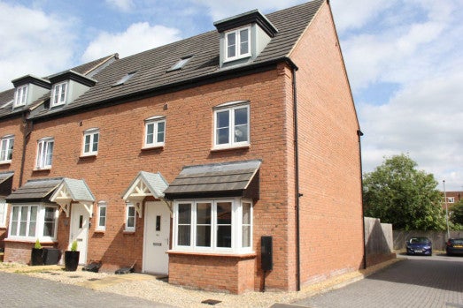 House Pearl Brook Avenue in Stafford