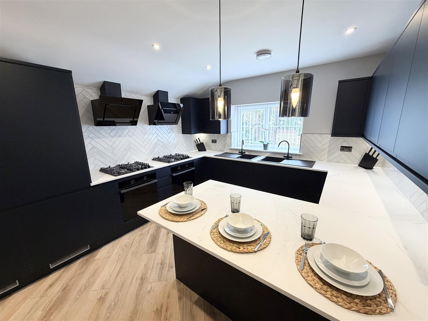 Room Whetstone Lane in Birkenhead