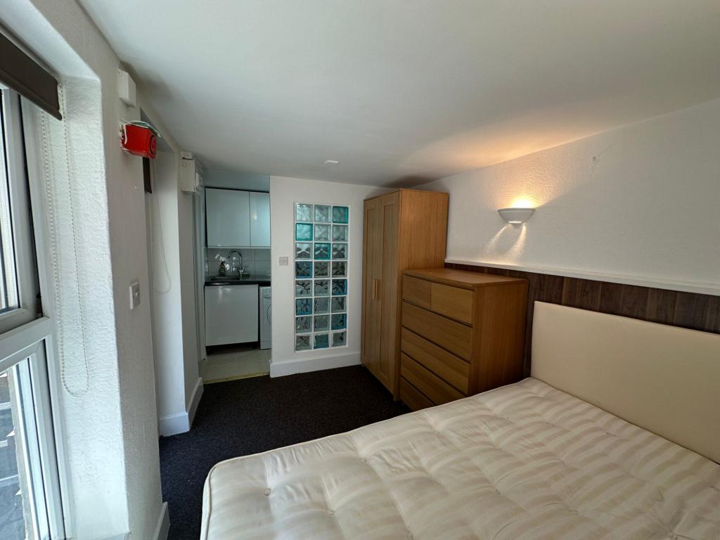 Flat Clarence Road in London