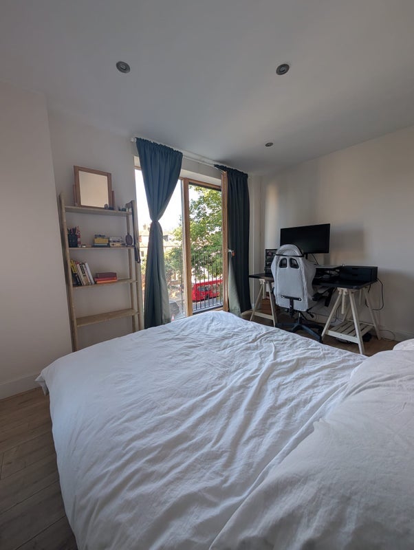 Room Upper Clapton Road in Greater London