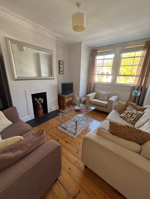 Room Ashleigh Road in Greater London