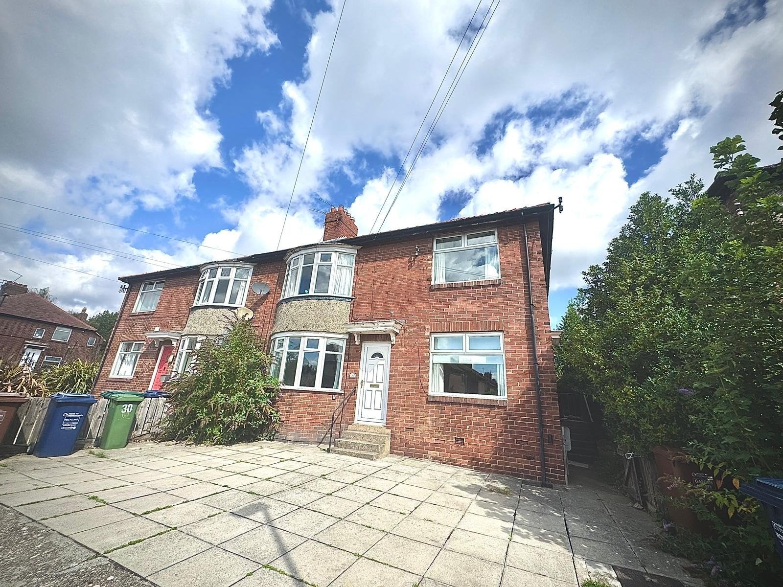 Flat Wych Elm Crescent in Newcastle upon Tyne