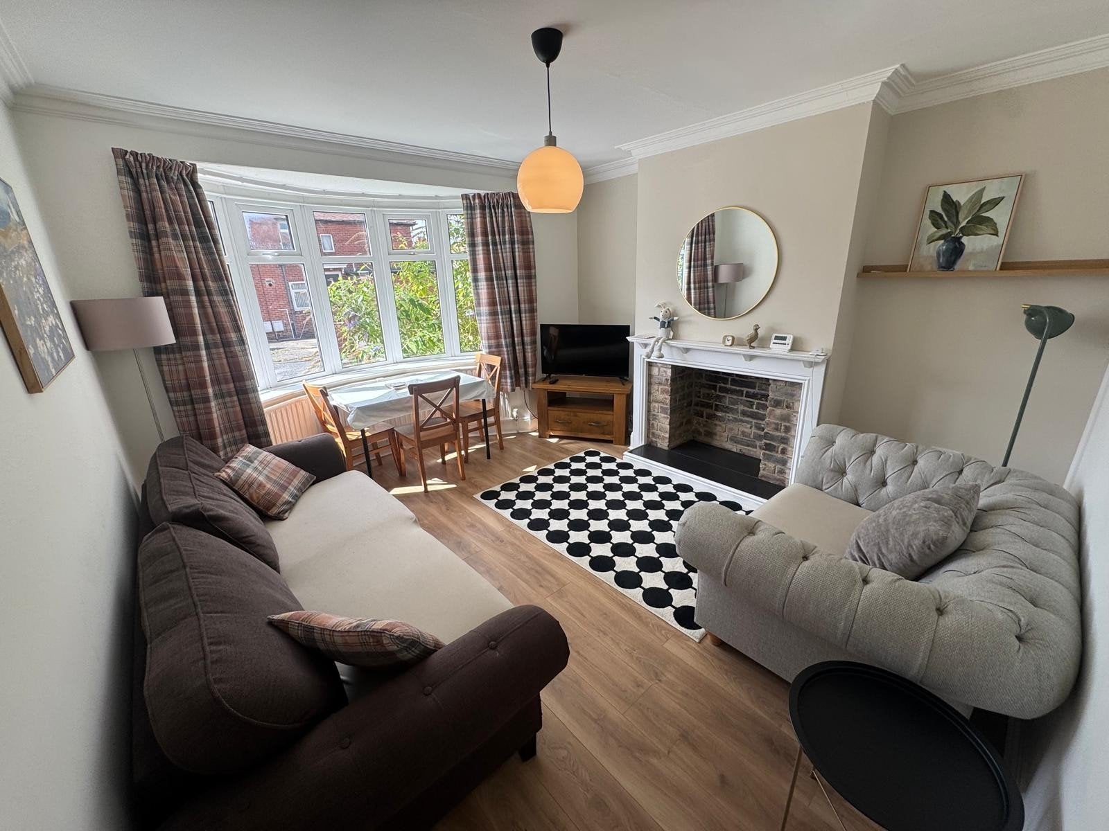 Flat Wych Elm Crescent in Newcastle upon Tyne
