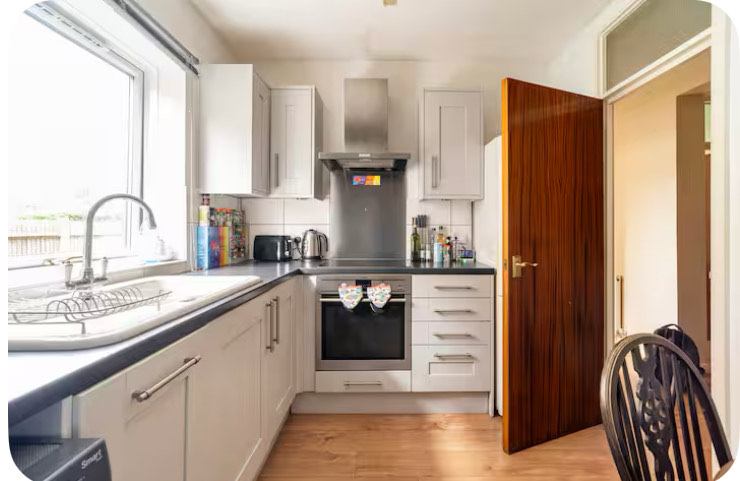 Flat Langham Road in Greater London