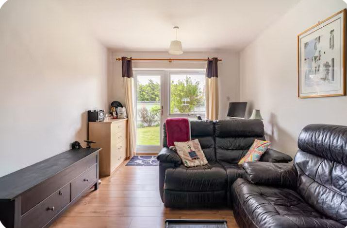 Flat Langham Road in Greater London