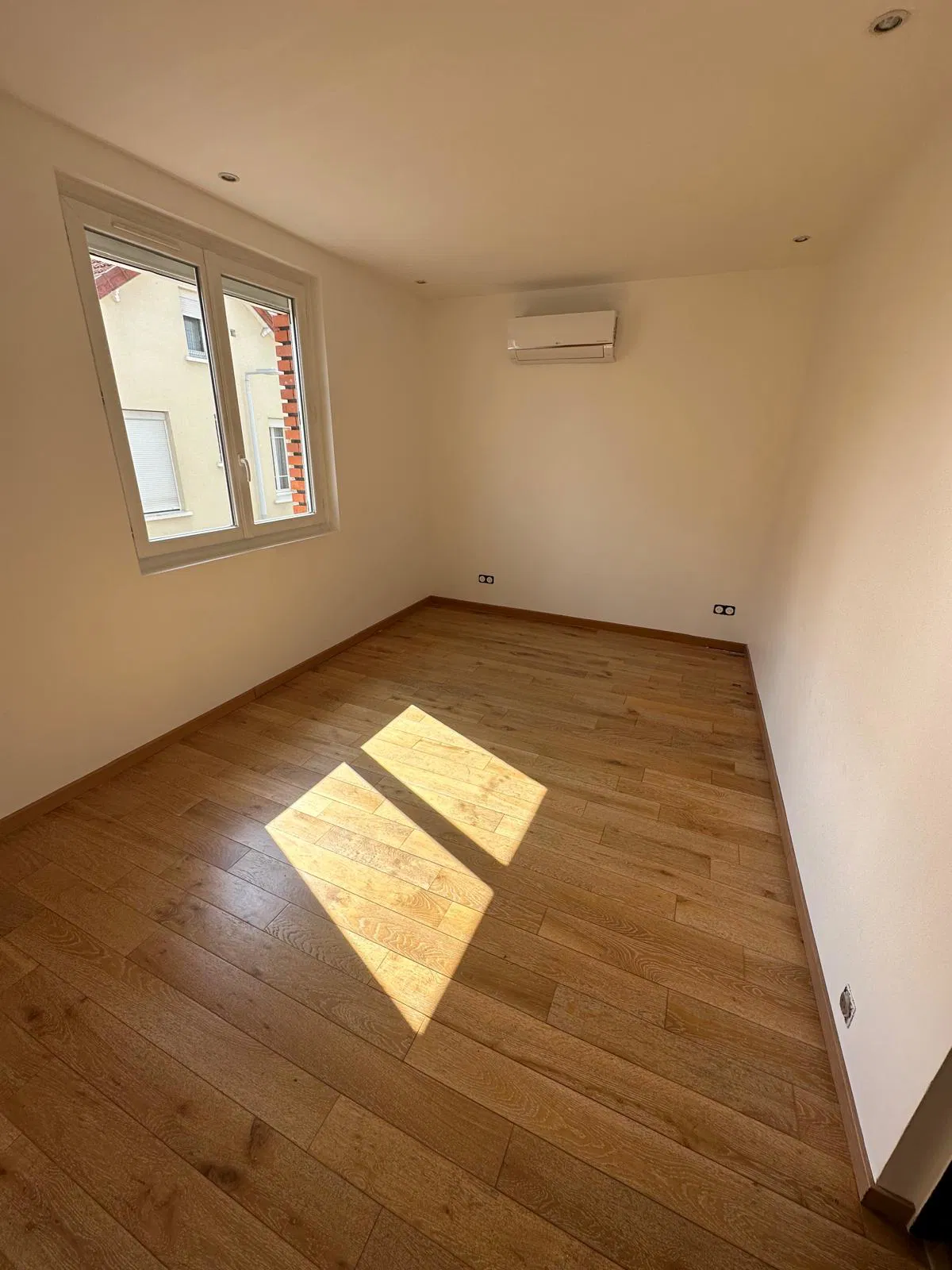 House Avenue Georges Clemenceau in Nanterre