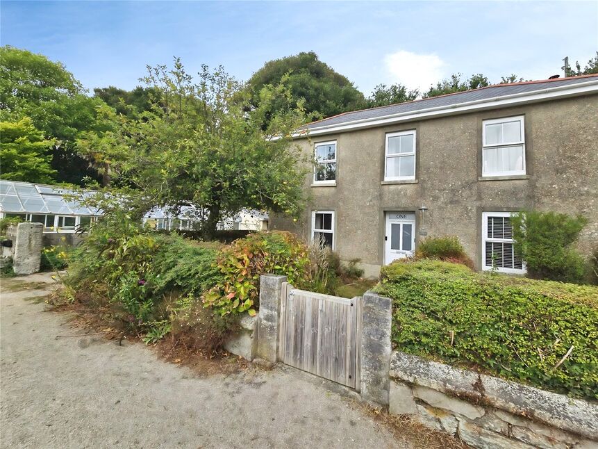 House King George V Memorial Walk in Hayle