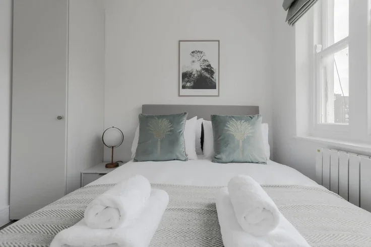 Flat Sussex Gardens in City of Westminster