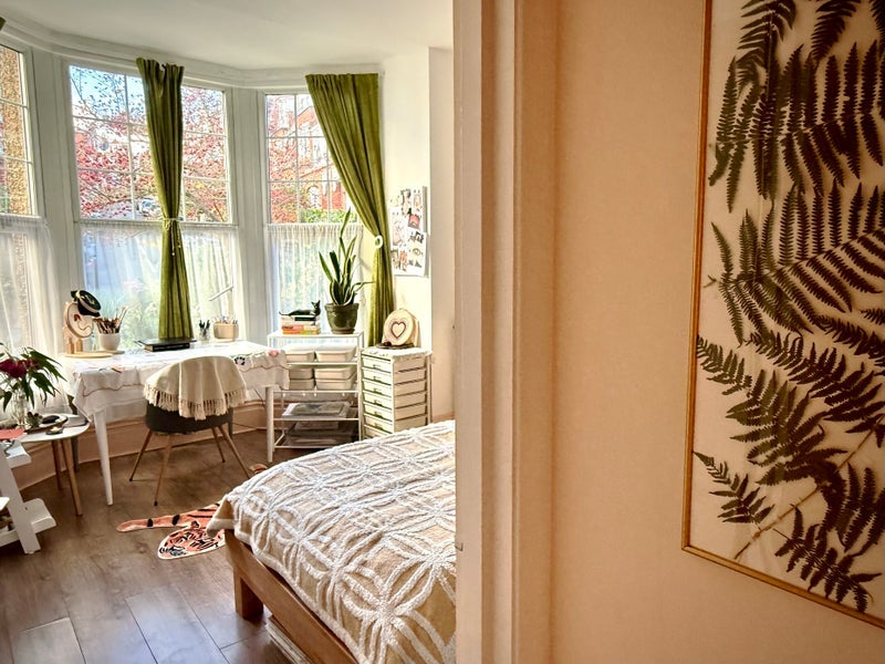 Flat Hillfield Park in Greater London