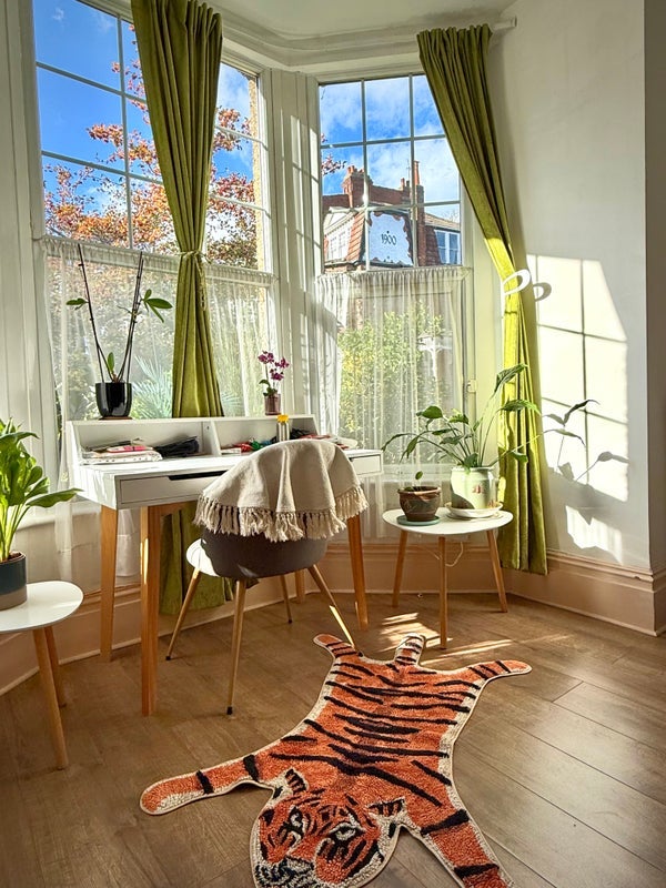 Flat Hillfield Park in Greater London