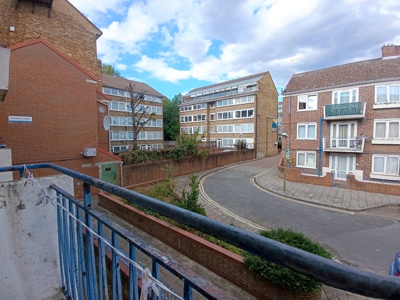 Flat Garnies Close in Greater London