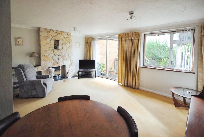 House Bushey Hall Road in Hertsmere