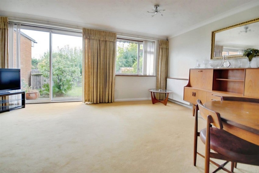 House Bushey Hall Road in Hertsmere