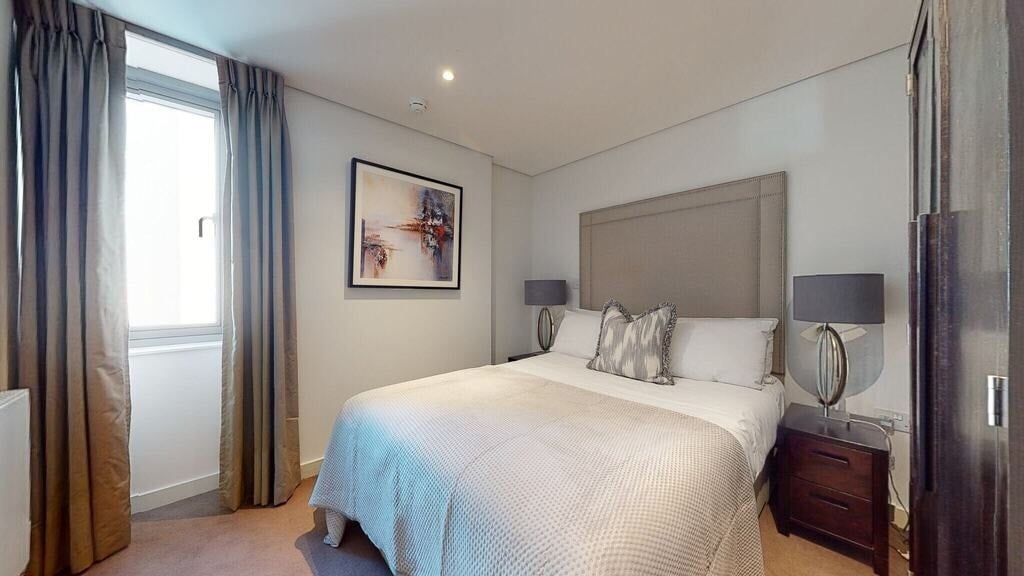 Flat Merchant Square in City of Westminster