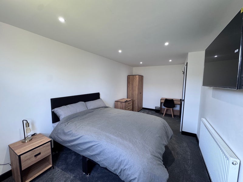 Room Busby Close in Coventry