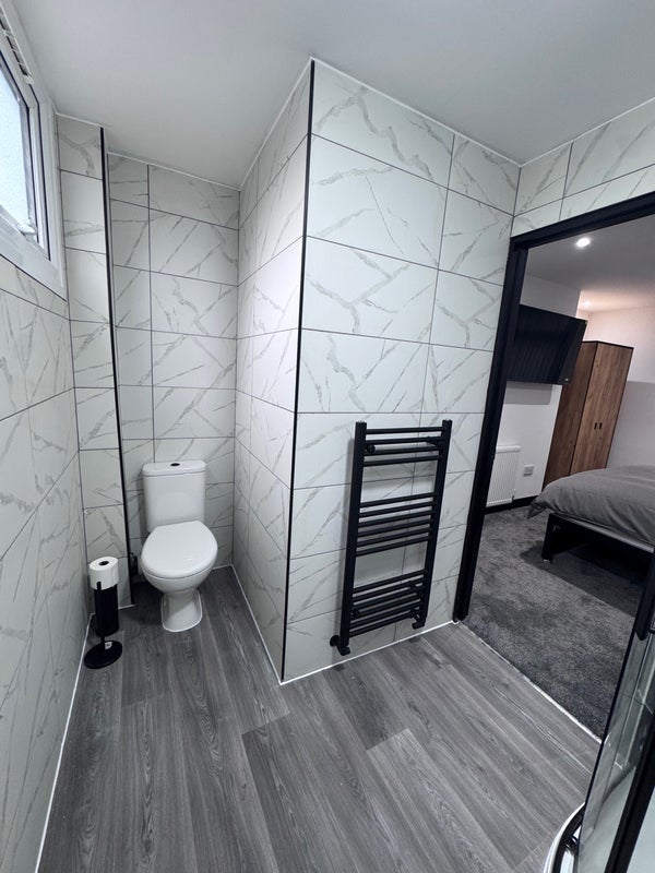 Room Busby Close in Coventry