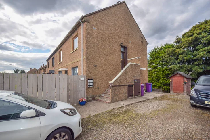 Flat Holyrood Street in Carnoustie