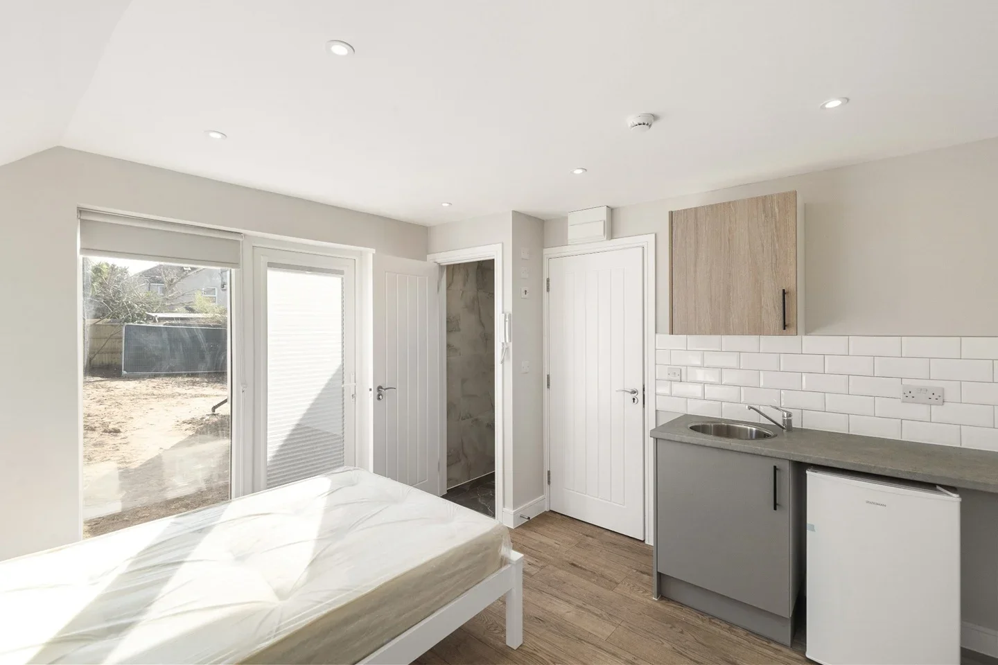 Flat Priory Road in Greater London