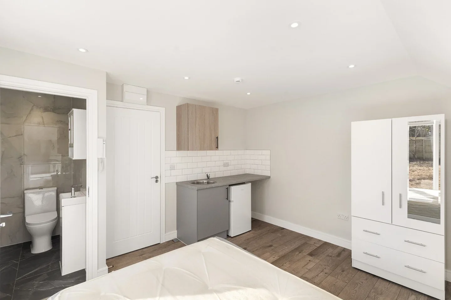Flat Priory Road in Greater London