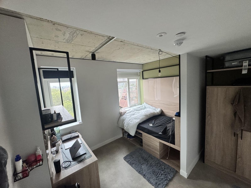 Room Avonmouth Street in Greater London