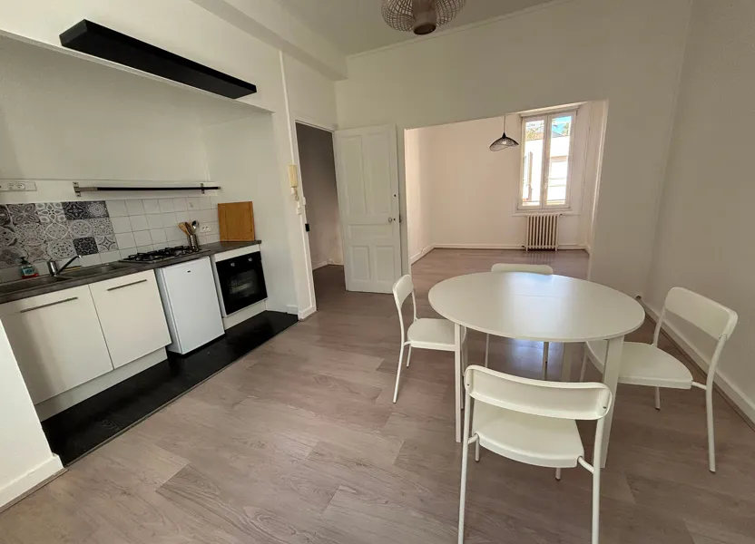 Flat Rue Victor Hugo in Poitiers