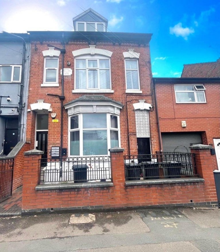 Flat Overton Road in Leicester