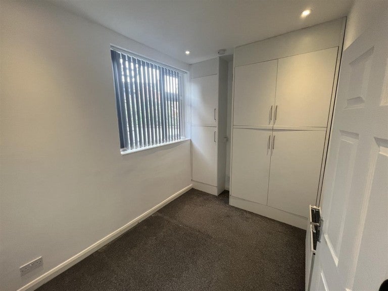 Flat Overton Road in Leicester