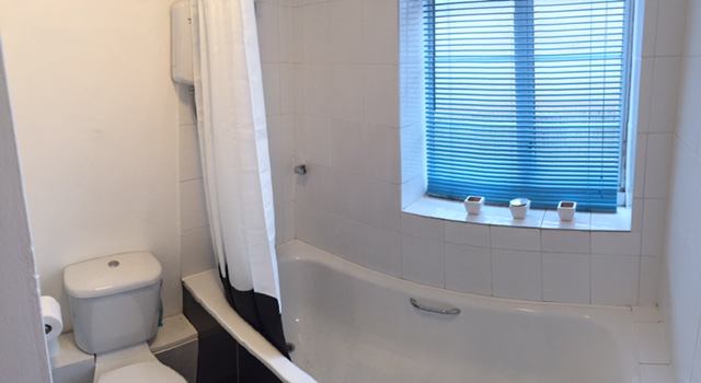 Room Andover Place in City of Westminster