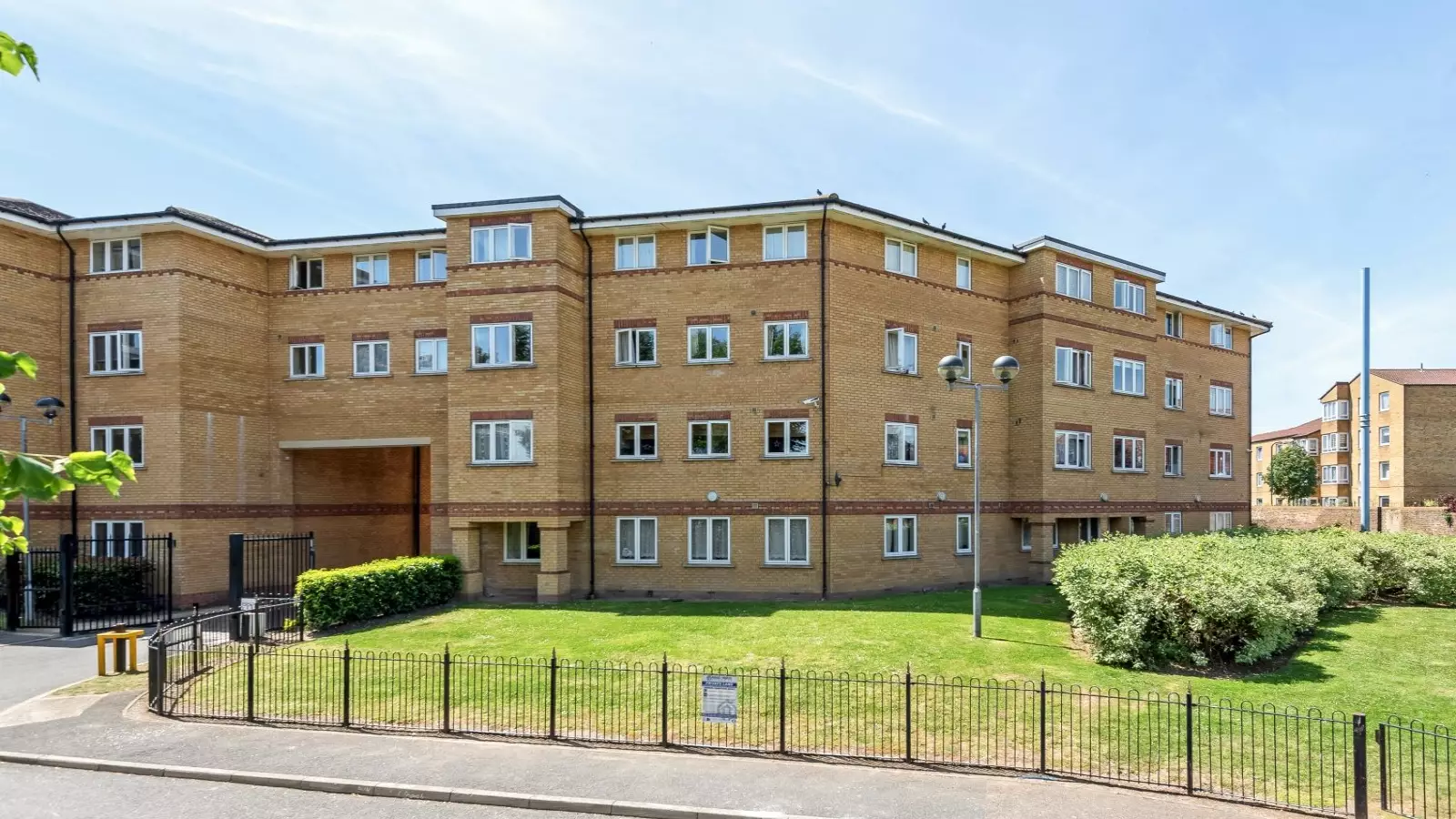 Flat Rushgrove Street in Greater London