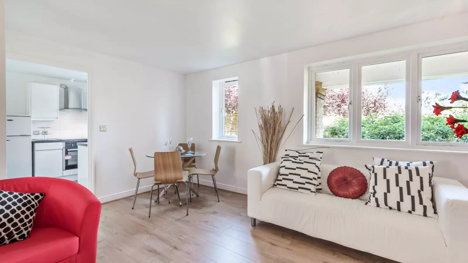 Flat Rushgrove Street in Greater London