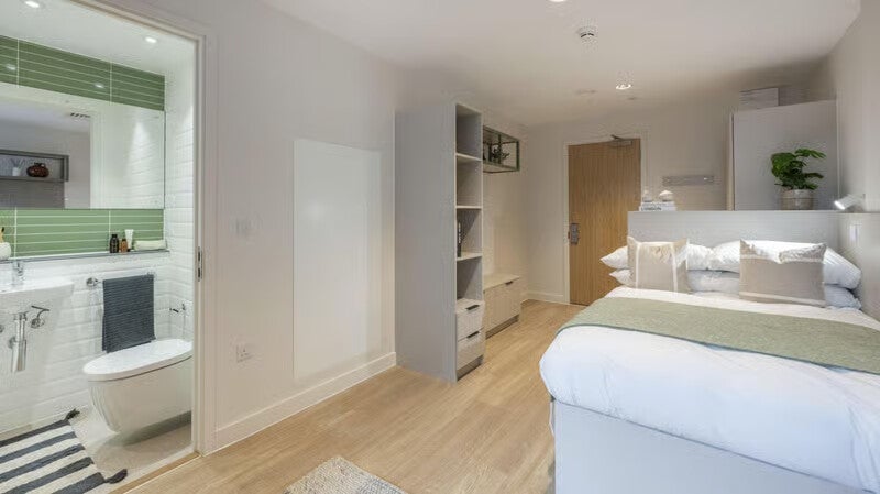 Room Marlborough Street in Bristol