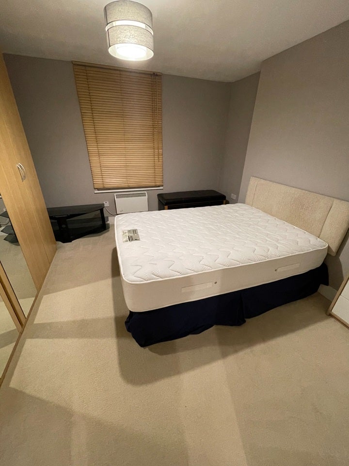 Flat Lewisham Way in Greater London