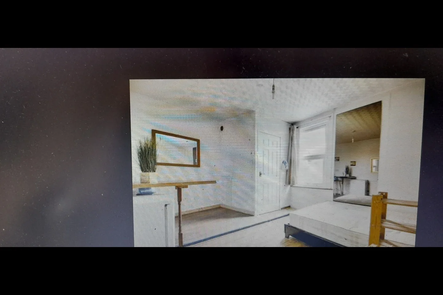 Room St Albans Crescent in Greater London