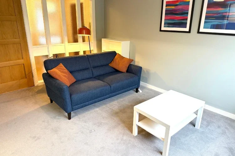 Flat Howth Drive in Glasgow
