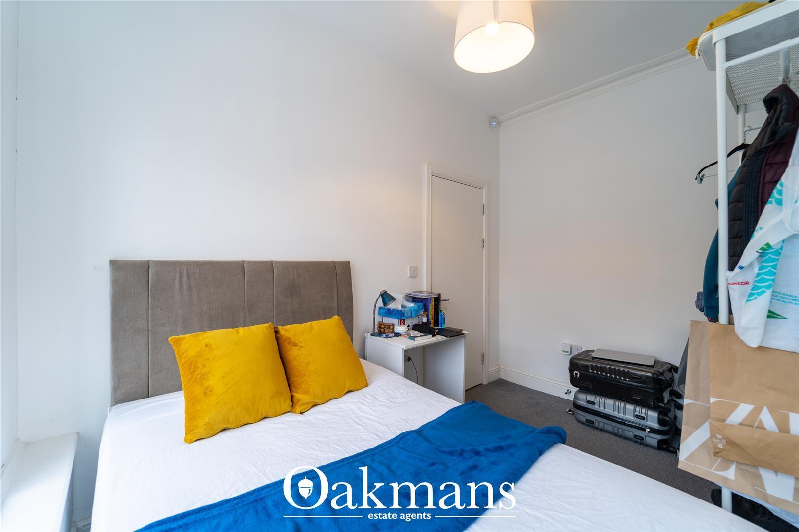 Flat Selsey Road in Birmingham