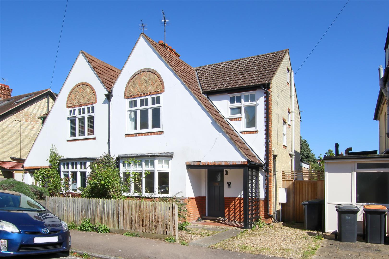 House Harvey Goodwin Avenue in Cambridge