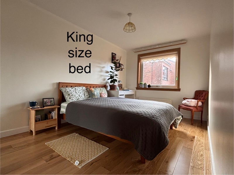 Room Ascot Court in Glasgow