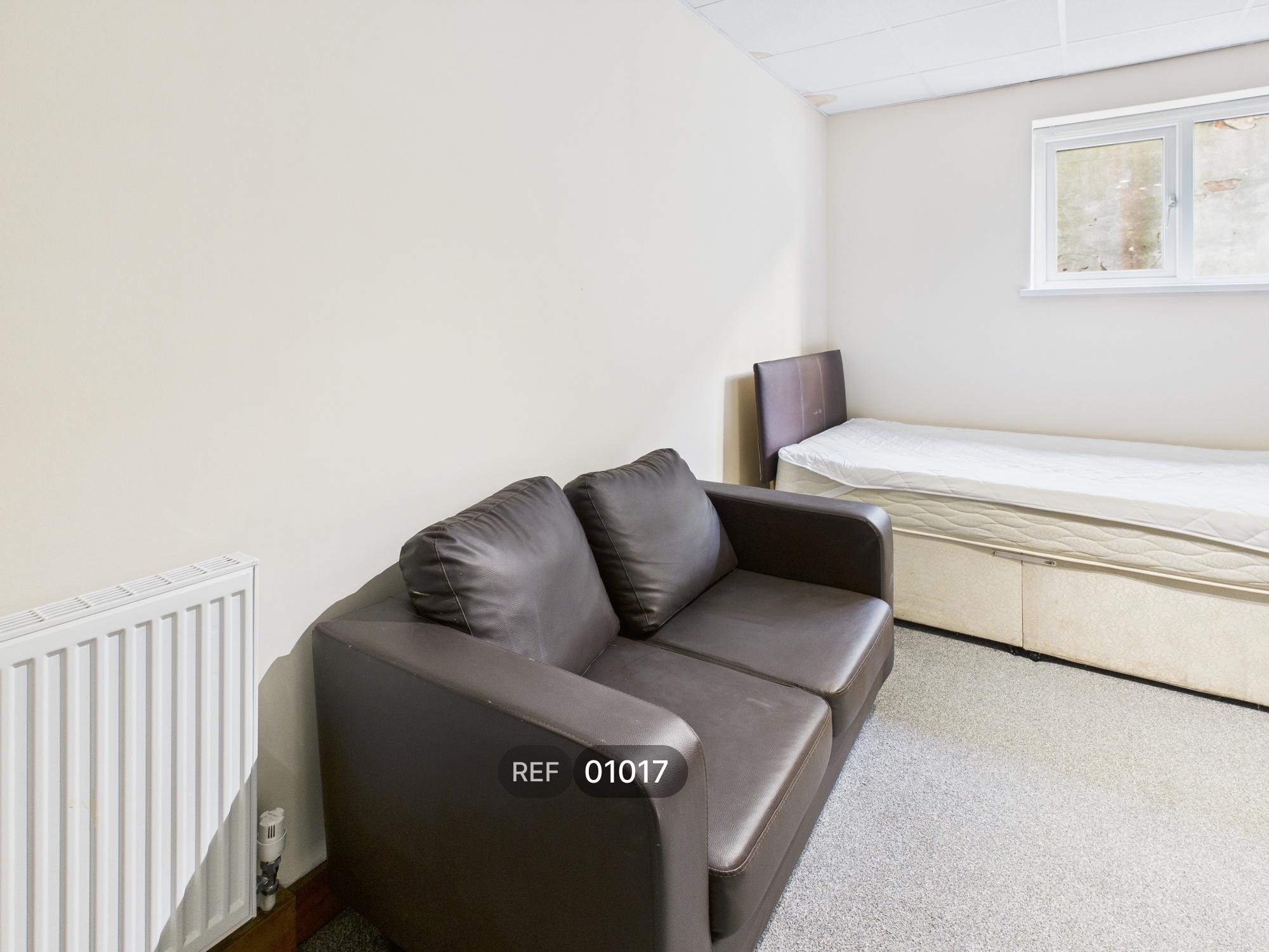 Room Anlaby Road in Hull