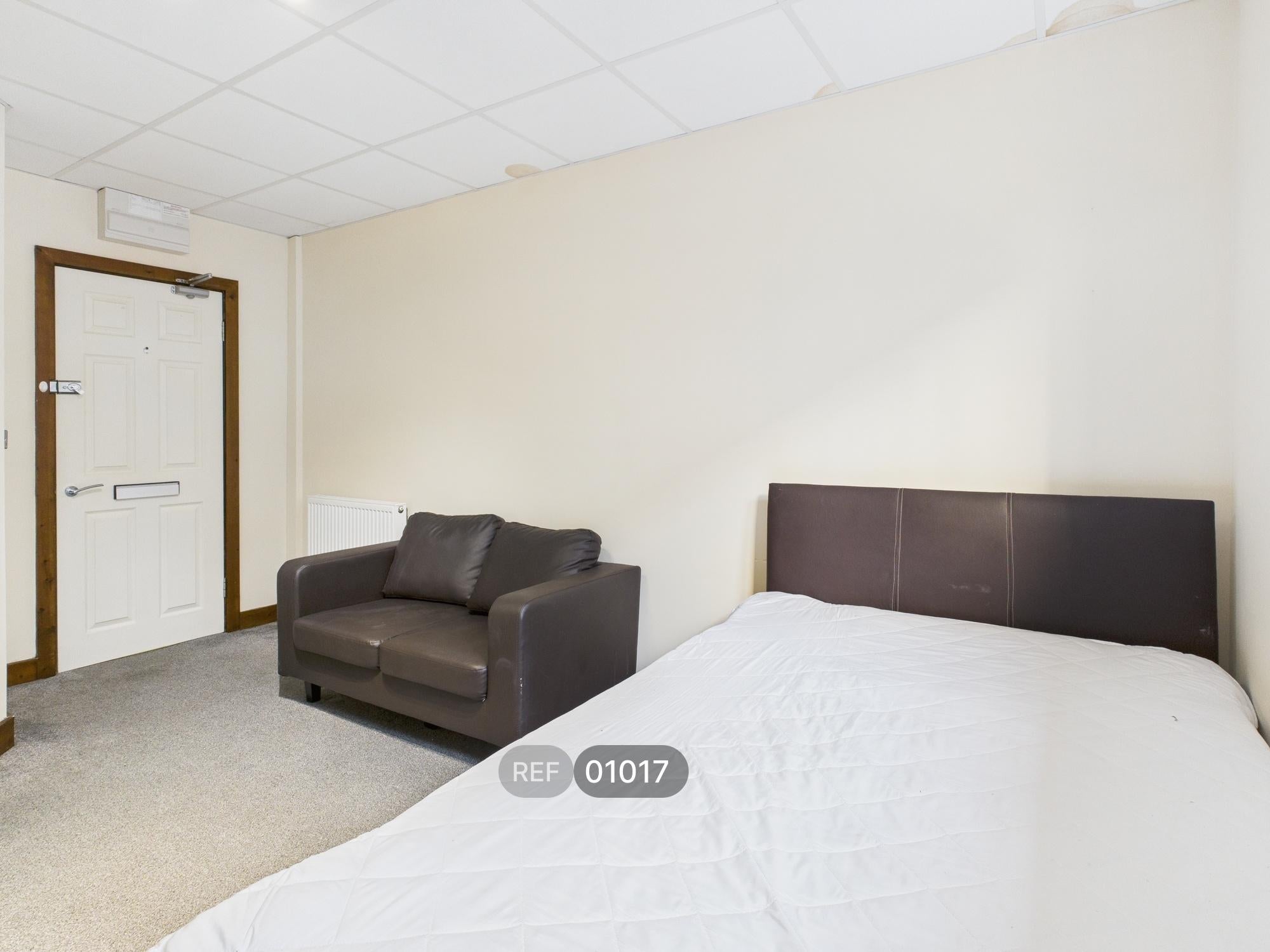 Room Anlaby Road in Hull