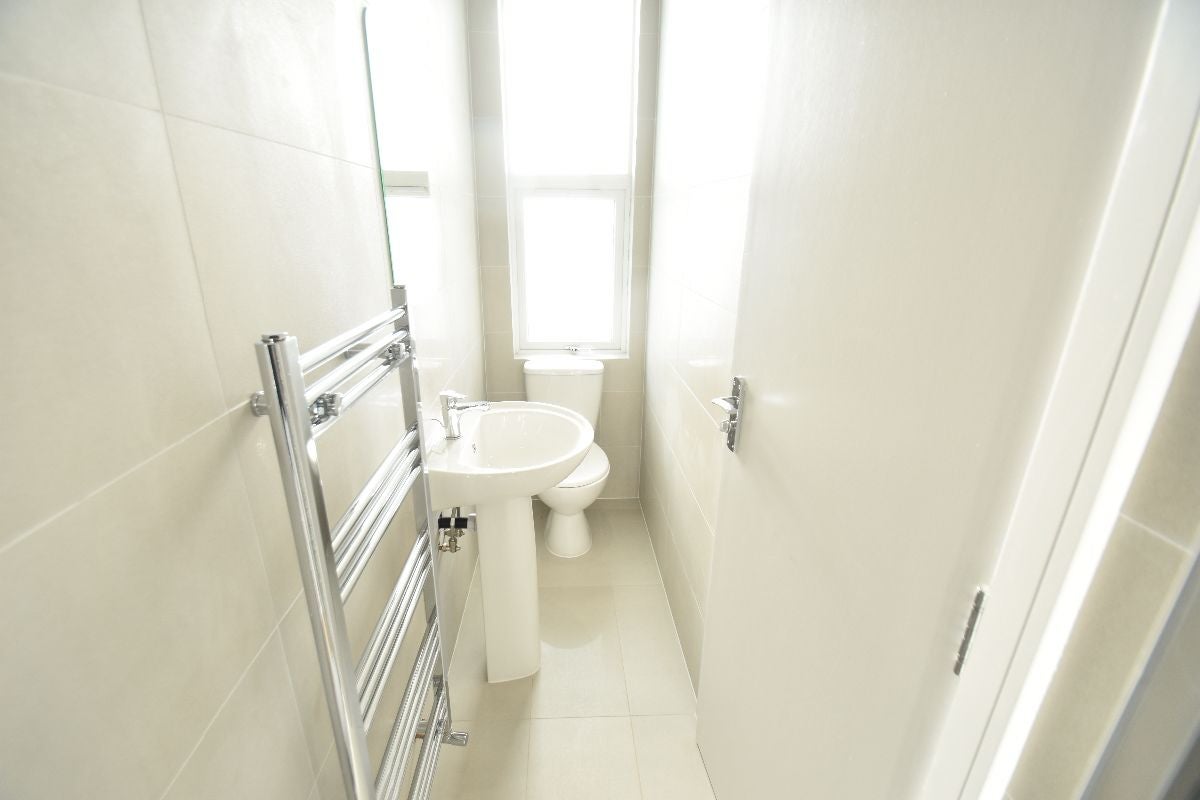 Room Uxbridge Road in Greater London