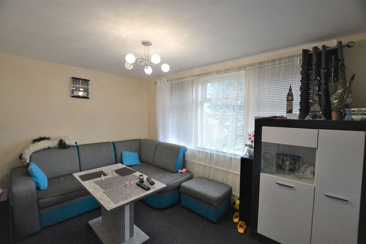 House Milton Drive in Bassetlaw