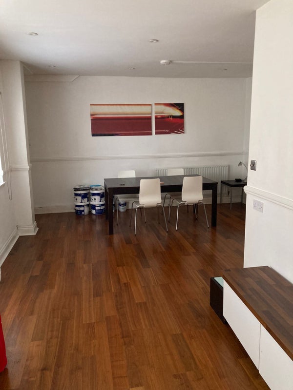 Flat Frederick Place in Greater London