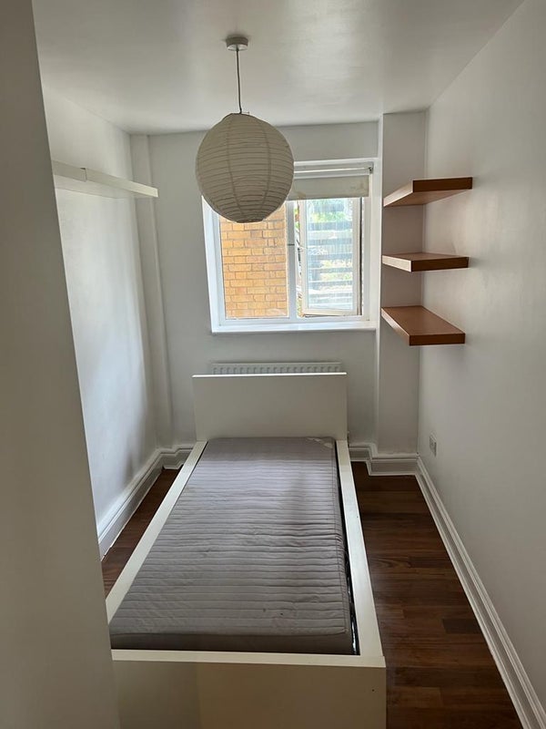 Flat Frederick Place in Greater London