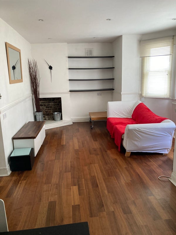 Flat Frederick Place in Greater London