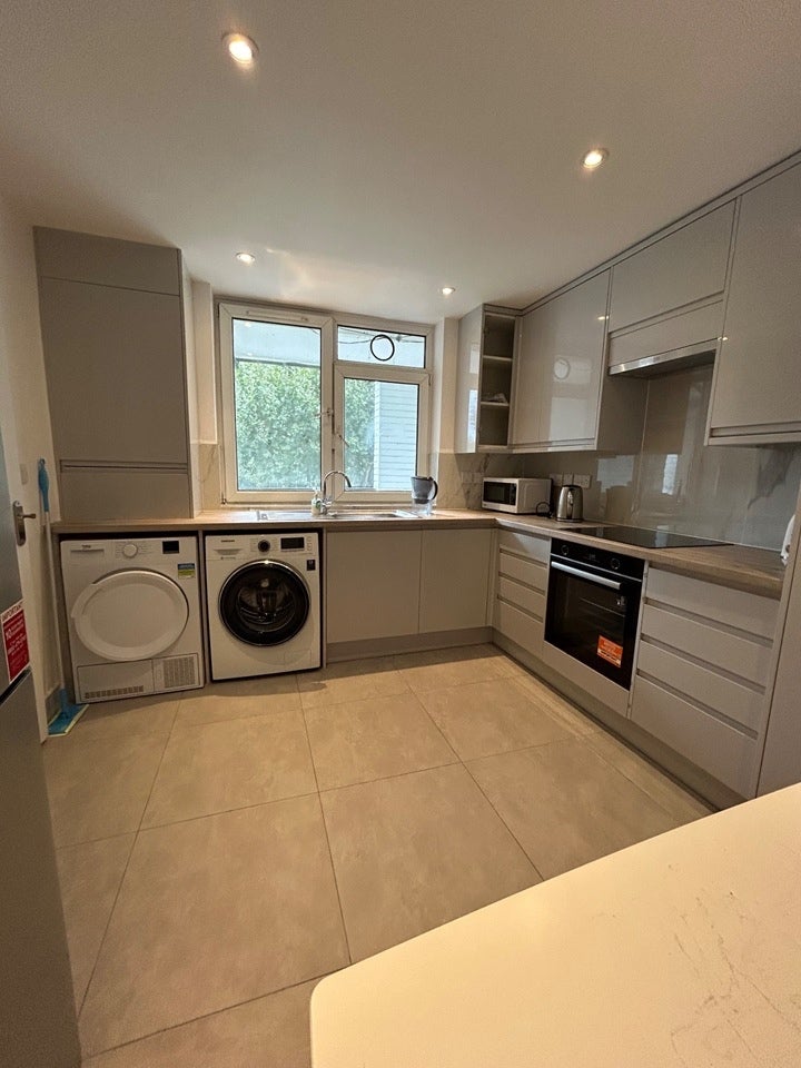 Room Stebondale Street in Greater London