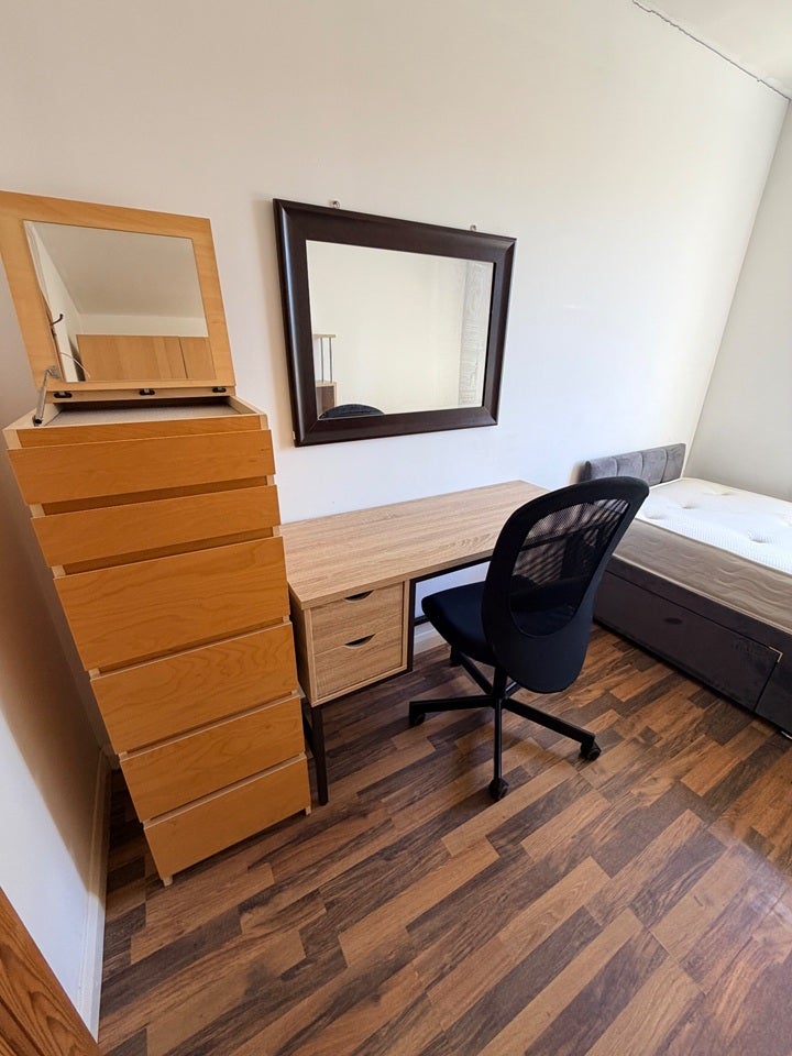 Room Stebondale Street in Greater London