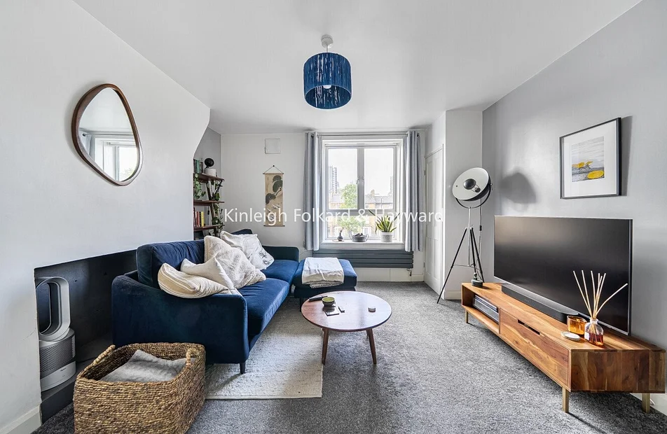 Flat King and Queen Street in Greater London