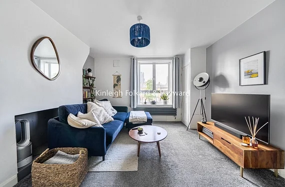 Flat King and Queen Street in Greater London